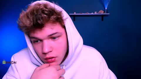 Snapshot of fred_strong chatting on December 16, 2025, 9:58 am Freddy online show from December 16, 2025, 9:58 am