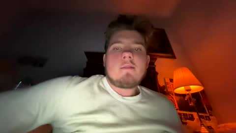 Snapshot of freddiepolley20 chatting on December 16, 2025, 2:33 pm freddiepolley20 online show from December 16, 2025, 2:33 pm