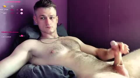 Snapshot of freddy_pretty chatting on July 14, 2026, 11:05 am freddy_pretty online show from July 14, 2026, 11:05 am