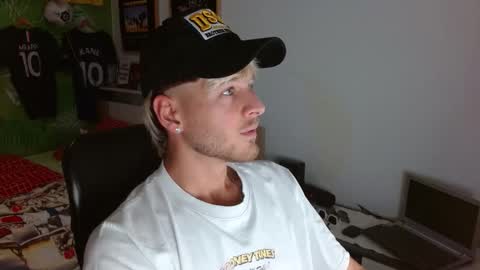 Frederick Perin online show from December 3, 2025, 9:24 pm