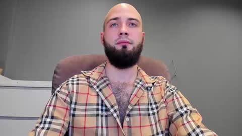 Andrew online show from November 8, 2025, 6:40 pm