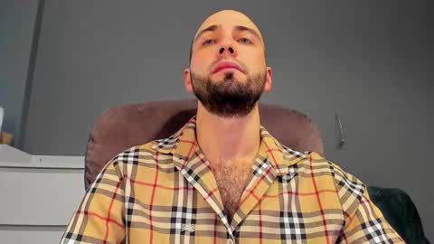 Andrew online show from November 15, 2025, 7:27 am