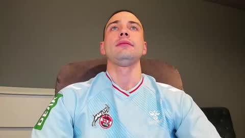 Andrew online show from November 30, 2025, 11:42 pm