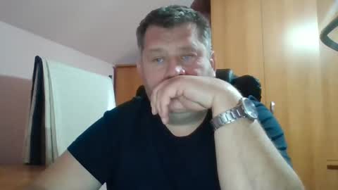 freeboy80180 online show from December 9, 2024, 6:46 pm