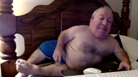 Cute Lil Man online show from October 1, 2025, 5:13 am