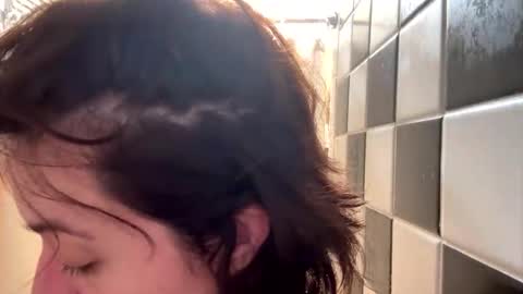 Snapshot of freethebirdclouds chatting on September 10, 2025, 6:35 am freethebirdclouds online show from September 10, 2025, 6:35 am