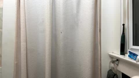 Snapshot of freethebirdclouds chatting on September 11, 2025, 8:14 am freethebirdclouds online show from September 11, 2025, 8:14 am