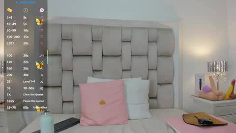 Frehia   online show from January 9, 2026, 4:04 am