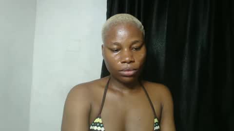 frekkymorelle online show from February 11, 2025, 8:26 am