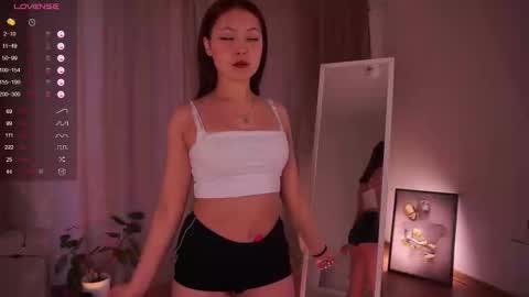 Snapshot of french_eyes chatting on March 3, 2025, 12:16 pm Emmy online show from March 3, 2025, 12:16 pm