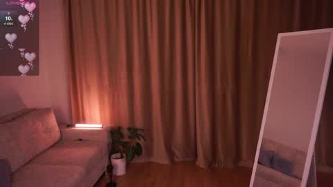 Snapshot of french_eyes chatting on March 12, 2025, 3:40 pm Emmy online show from March 12, 2025, 3:40 pm