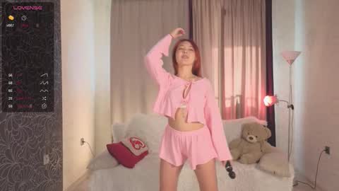 Snapshot of french_eyes chatting on September 12, 2025, 12:27 pm Emmy online show from September 12, 2025, 12:27 pm