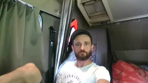 Snapshot of french_truck chatting on May 14, 2026, 12:45 pm french_truck online show from May 14, 2026, 12:45 pm