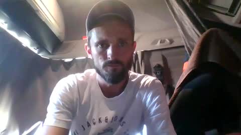 Snapshot of french_truck chatting on July 8, 2026, 2:32 pm french_truck online show from July 8, 2026, 2:32 pm
