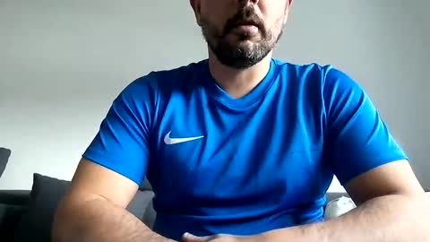 Snapshot of frenchhard0000 chatting on December 23, 2024, 11:25 am Horny french hard online show from December 23, 2024, 11:25 am