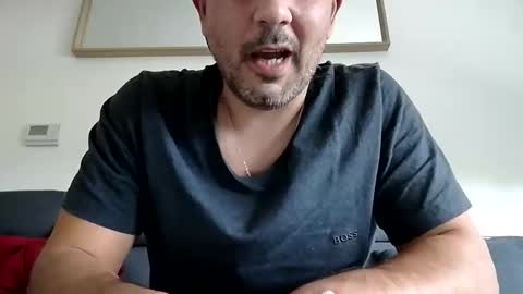 Snapshot of frenchhard0000 chatting on October 24, 2025, 9:49 am Horny french hard online show from October 24, 2025, 9:49 am