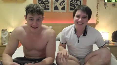 Snapshot of frenchhornybibs chatting on March 4, 2025, 8:27 pm French Horny Bibs online show from March 4, 2025, 8:27 pm