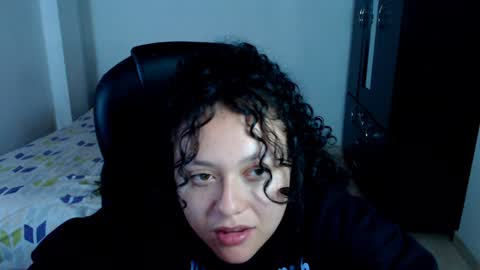 Snapshot of freud_x_louise1 chatting on January 17, 2025, 5:21 am Louise  online show from January 17, 2025, 5:21 am