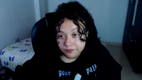 Snapshot of freud_x_louise1 chatting on January 17, 2025, 8:24 am Louise  online show from January 17, 2025, 8:24 am