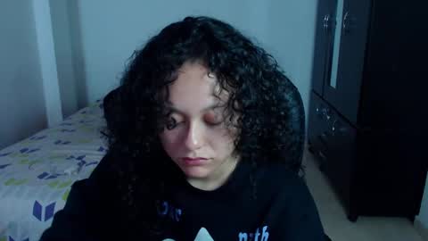 Snapshot of freud_x_louise1 chatting on February 23, 2025, 4:07 am Louise  online show from February 23, 2025, 4:07 am