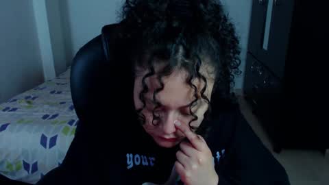 Snapshot of freud_x_louise1 chatting on February 24, 2025, 5:11 am Louise  online show from February 24, 2025, 5:11 am