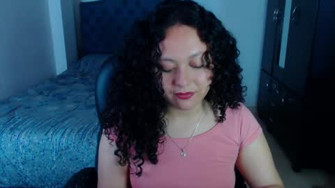 Snapshot of freud_x_louise1 chatting on May 2, 2026, 1:27 pm Louise online show from May 2, 2026, 1:27 pm