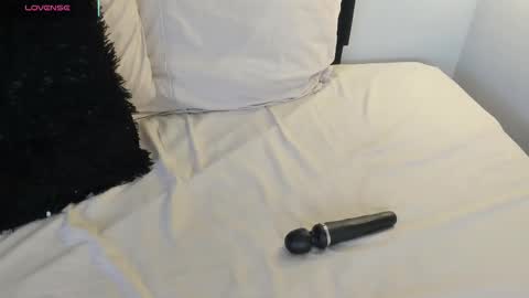 freya_blaze online show from February 14, 2026, 5:26 am