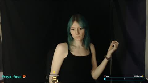 Snapshot of freya_faux chatting on January 17, 2025, 7:38 pm freya_faux online show from January 17, 2025, 7:38 pm