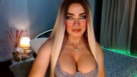 Miss Frea  online show from October 10, 2025, 1:15 am