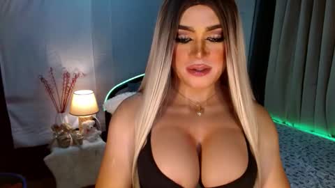 Miss Frea  online show from October 17, 2025, 11:29 pm
