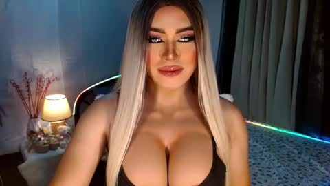 Snapshot of freya_lovestocum chatting on October 30, 2025, 10:21 pm Miss Frea online show from October 30, 2025, 10:21 pm