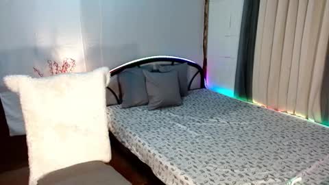 Snapshot of freya_lovestocum chatting on November 21, 2025, 12:43 am Miss Frea online show from November 21, 2025, 12:43 am