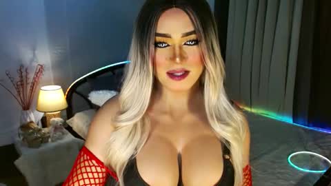 Snapshot of freya_lovestocum chatting on December 17, 2025, 7:42 pm Miss Frea online show from December 17, 2025, 7:42 pm