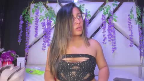 Snapshot of freya_miller_ chatting on April 28, 2026, 3:33 am Freya online show from April 28, 2026, 3:33 am
