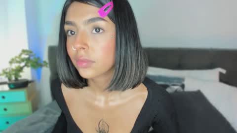 Snapshot of freya_stonee chatting on February 19, 2025, 5:27 pm Freya online show from February 19, 2025, 5:27 pm
