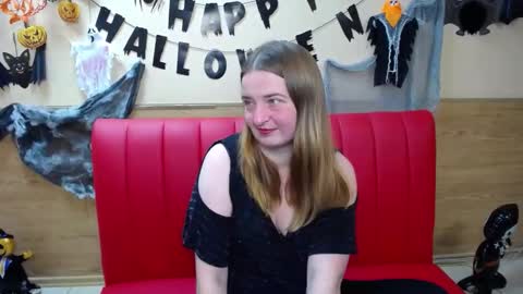 FreyaDak online show from October 27, 2025, 6:23 pm