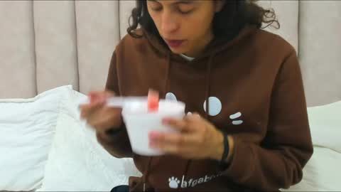 Snapshot of freyamoller_ chatting on February 26, 2026, 7:24 pm FreyaMoller online show from February 26, 2026, 7:24 pm