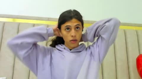Snapshot of freyamoller_ chatting on May 7, 2026, 7:52 pm FreyaMoller online show from May 7, 2026, 7:52 pm