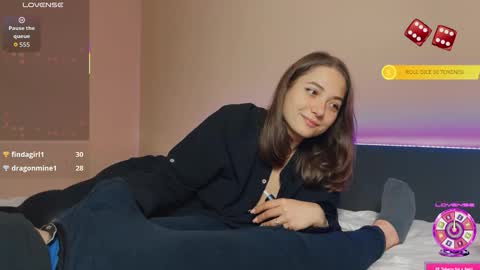 Snapshot of freyaoliver chatting on October 10, 2025, 10:09 pm FreyaOliver online show from October 10, 2025, 10:09 pm