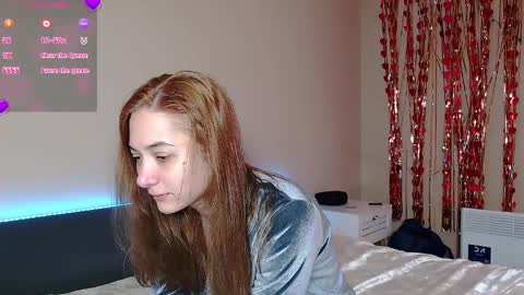 FreyaOliver online show from April 1, 2026, 12:28 pm