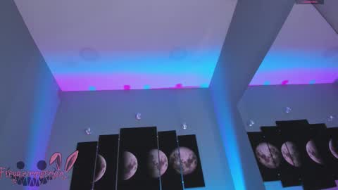 Pau. online show from November 2, 2025, 9:39 pm