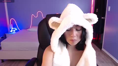 Snapshot of frida_lassi_ chatting on February 13, 2025, 6:38 pm frida_lassi_ online show from February 13, 2025, 6:38 pm