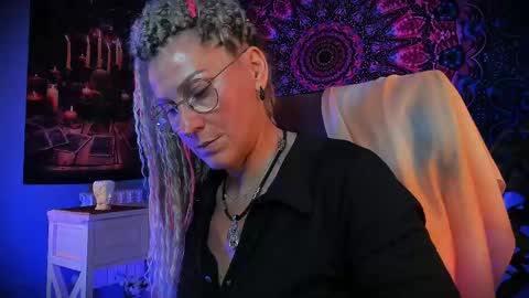 Frida Tander online show from June 5, 2026, 6:52 am