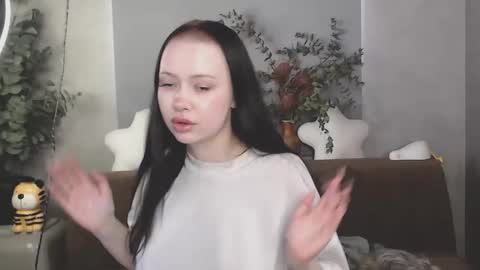 friend_zone_ online show from April 6, 2026, 11:22 am