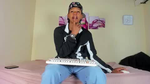 Snapshot of friends_420 chatting on December 20, 2025, 8:27 pm friends_420 online show from December 20, 2025, 8:27 pm