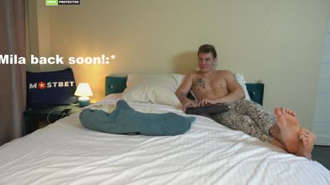 Snapshot of friendsurdreams chatting on December 17, 2024, 3:06 pm friendsurdreams online show from December 17, 2024, 3:06 pm