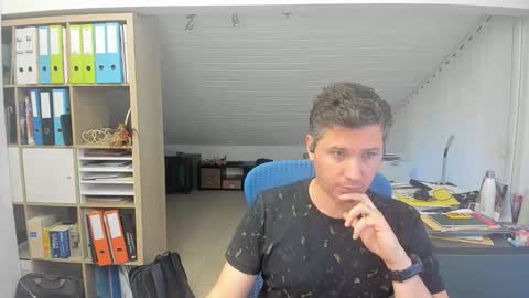 Francois online show from October 10, 2025, 4:17 pm