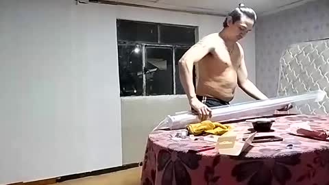 Snapshot of frizzy_girl chatting on December 12, 2024, 2:37 am Frizzy girl online show from December 12, 2024, 2:37 am