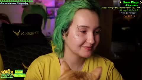   Jaywise Frogfoot  online show from September 18, 2025, 8:44 pm