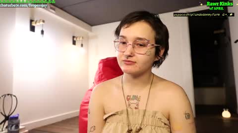   Jaywise Frogfoot  online show from April 3, 2026, 5:44 pm